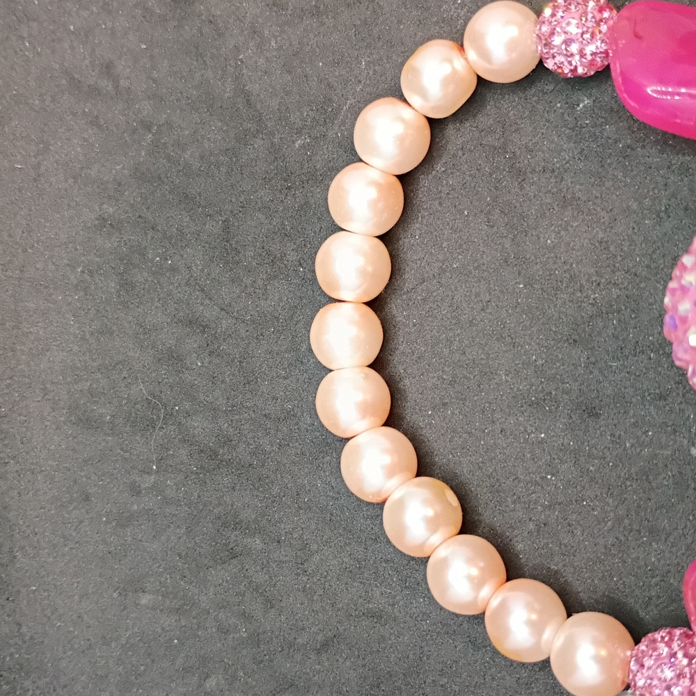 Elegant Pink and Red Beaded Bracelet - Picture 3 of 3